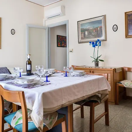 A Pochi Passi Dal Centro E Dall'ospedale Di Appartement *